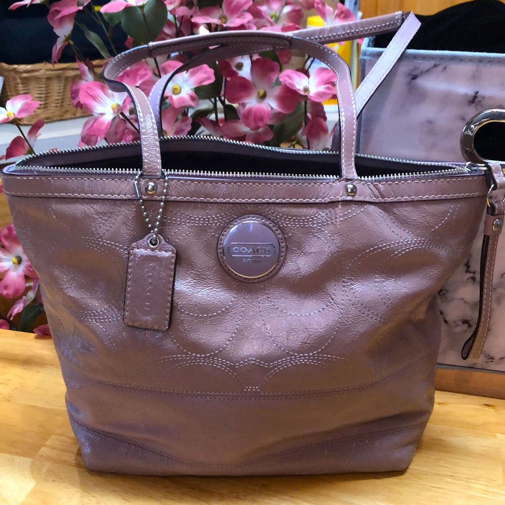 “Coach” Bag With 3 Wide Additional Inside Pockets ~Size 9”H X 14W”